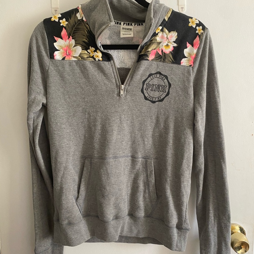 Victoria’s Secret, PINK. Hibiscus half zip seater